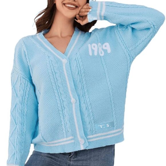 Taylor Swift Preppy Oversized Taylor's Version 1989 Cardigan Sweater Size XS/S - Picture 3 of 17